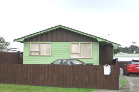 Photo of property in 15 Vanden Place, Henderson, Auckland, 0610