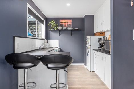 Photo of property in 2/3 School Road, Plimmerton, Porirua, 5026