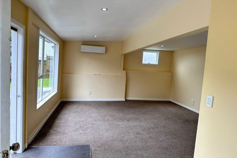 Photo of property in 37 Kamara Road, Glen Eden, Auckland, 0602
