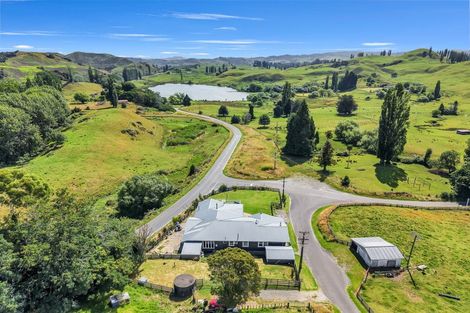 Photo of property in 2 School Road, Tiniroto, Manutuke, 4078