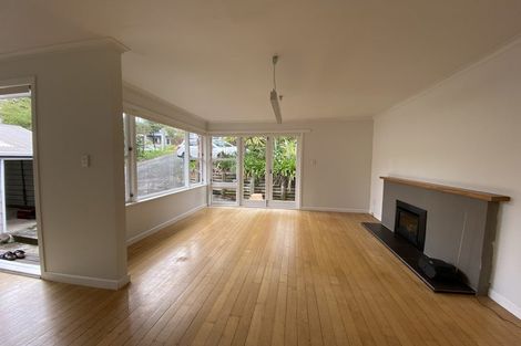 Photo of property in 9 Acacia Road, Torbay, Auckland, 0632