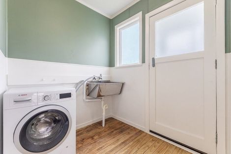 Photo of property in 76-78 Sievers Grove, Cannons Creek, Porirua, 5024