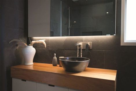 Photo of property in 81 Piha Road, Piha, New Lynn, 0772