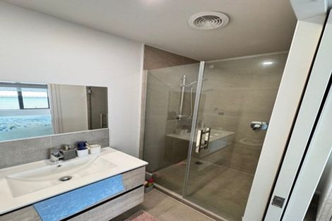 Photo of property in 11d Regency Place, Sunnynook, Auckland, 0632