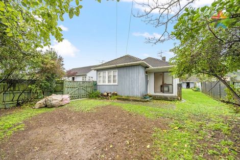 Photo of property in 33 Compton Crescent, Taita, Lower Hutt, 5011