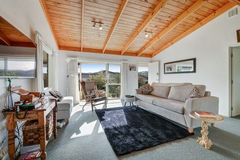 Photo of property in 72 Cabeleigh Drive, Helensville, 0800