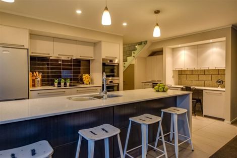 Photo of property in 142 Holly Road, St Albans, Christchurch, 8014