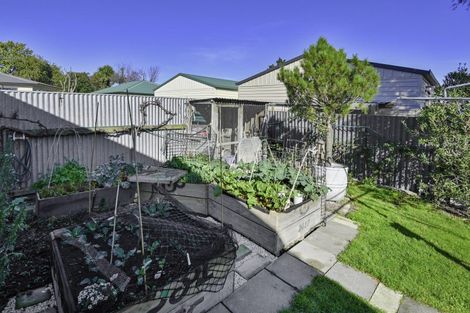 Photo of property in 1107 Heretaunga Street East, Parkvale, Hastings, 4122