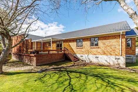 Photo of property in 23 Manutara Avenue, Forrest Hill, Auckland, 0620