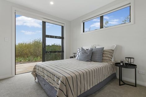 Photo of property in 1 Blenheim Place, Judea, 3110