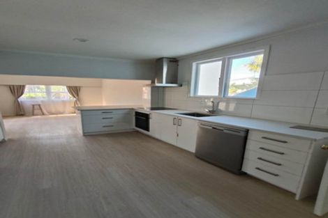 Photo of property in 1/22 Northumberland Avenue, Belmont, Auckland, 0622