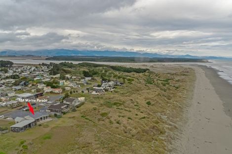 Photo of property in 18a Marine Parade South, Foxton Beach, Foxton, 4815