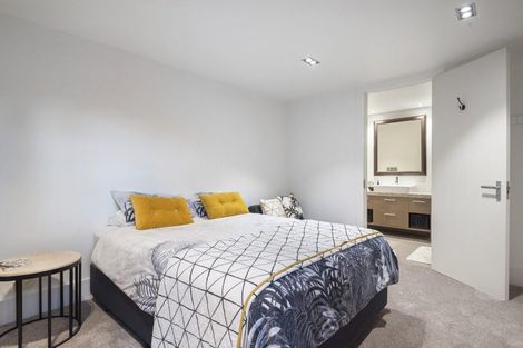 Photo of property in 62 St Marys Road, Saint Marys Bay, Auckland, 1011