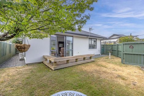 Photo of property in 2/176 Bowhill Road, New Brighton, Christchurch, 8083