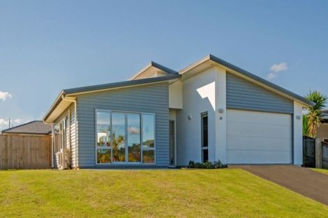 Photo of property in 10 Aquila Drive, Whitianga, 3510