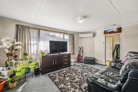 Photo of property in 4 Jade Place, Pukehangi, Rotorua, 3015