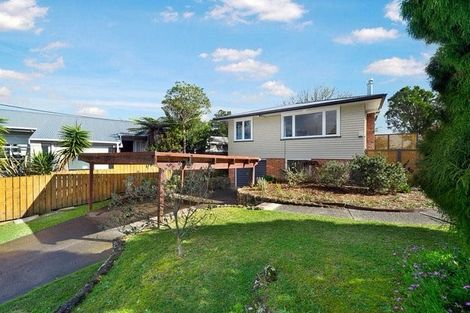 Photo of property in 34 Coniston Avenue, Te Atatu South, Auckland, 0610