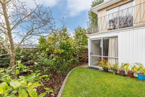 Photo of property in 3a Saint Johns Terrace, Tawa, Wellington, 5028