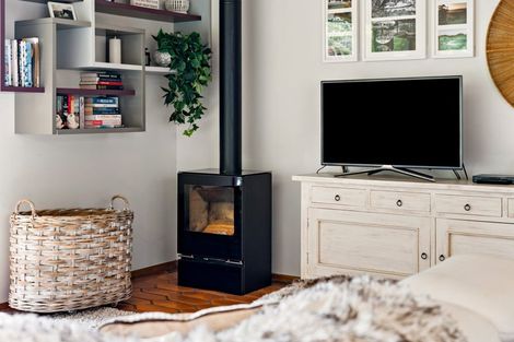 Photo of property in 50 Braemar Road, Castor Bay, Auckland, 0620