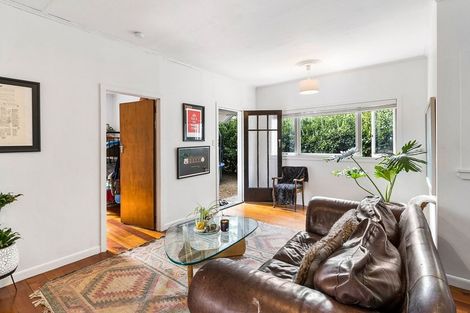 Photo of property in 5 Canal Road, Avondale, Auckland, 1026