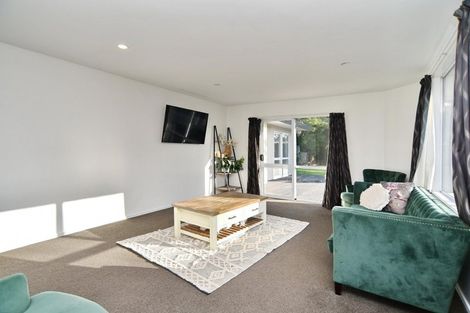Photo of property in 24 Strachan Place, Rangiora, 7400
