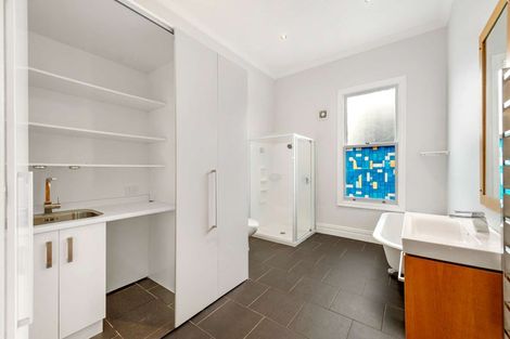 Photo of property in 11 Hurworth Place, College Estate, Whanganui, 4500