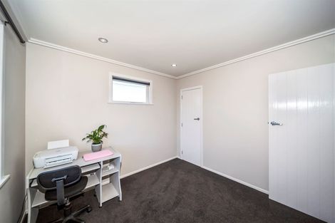 Photo of property in 2 Maire Street, Hawera, 4610