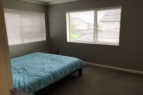 Photo of property in 8 Springhaven Lane, Paraparaumu, 5032