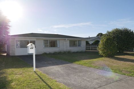Photo of property in 48 Parata Street, Waikanae, 5036