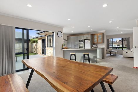 Photo of property in 38 Wiltshire Drive, Huntington, Hamilton, 3210