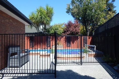 Photo of property in 4/135 Brookside Terrace, Bryndwr, Christchurch, 8053