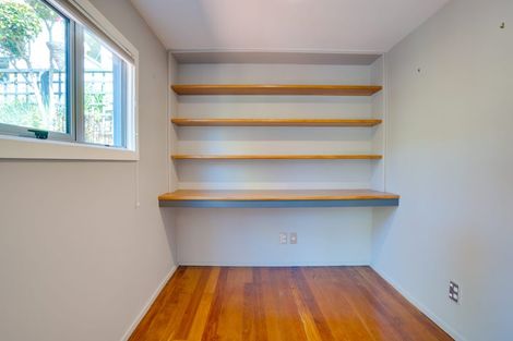 Photo of property in 40 Marine Parade, Macandrew Bay, Dunedin, 9014