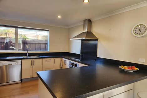 Photo of property in 10 Pounamu Place, Pegasus, 7612