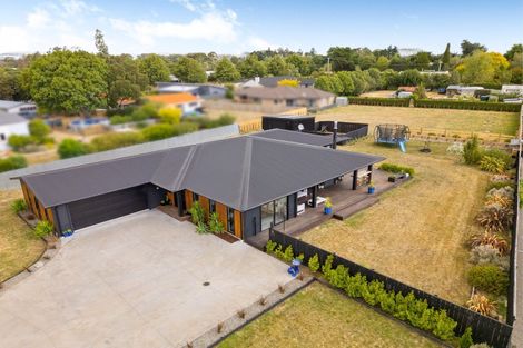 Photo of property in High Street South, Carterton, 5713