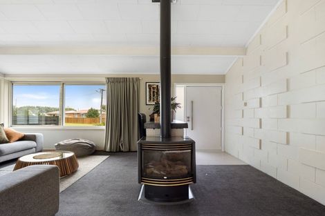 Photo of property in 5 Darroch Street, Fairy Springs, Rotorua, 3015