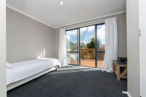 Photo of property in 518c West Coast Road, Oratia, Auckland, 0604