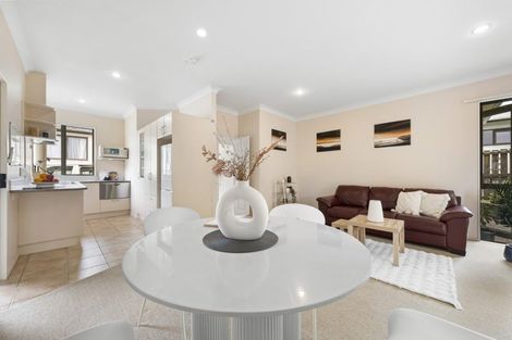 Photo of property in 147a Wellington Street, Howick, Auckland, 2014