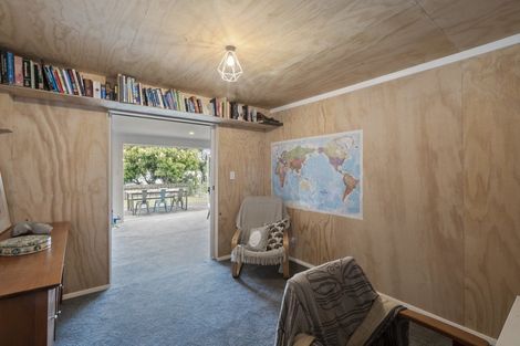 Photo of property in 1 Fairfax Terrace, Frankleigh Park, New Plymouth, 4310