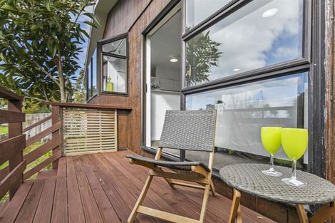 Photo of property in 103b Woodglen Road, Glen Eden, Auckland, 0602