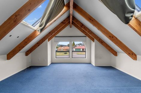 Photo of property in 31 Hoyte Place, Pukehangi, Rotorua, 3015