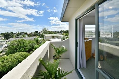 Photo of property in 1/12 Sundown Avenue, Manly, Whangaparaoa, 0930