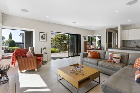 Photo of property in 17 Sea View Terrace, Cockle Bay, Auckland, 2014
