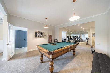 Photo of property in 29 Padnell Crescent, Paparangi, Wellington, 6037