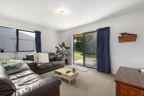 Photo of property in 10 Sunburst Lane, Torbay, Auckland, 0630