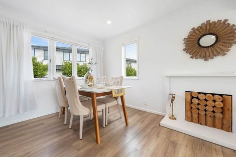 Photo of property in 2/18 Kenmure Avenue, Forrest Hill, Auckland, 0620