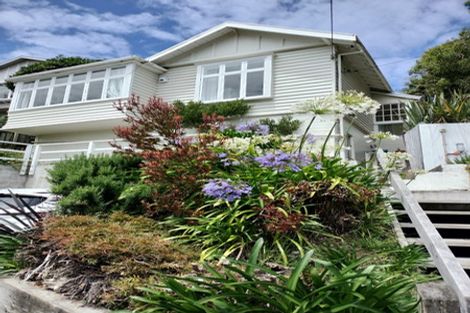Photo of property in 21 Saint Michaels Crescent, Kelburn, Wellington, 6012