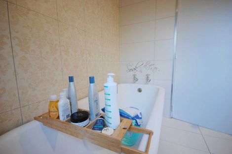 Photo of property in 11 Elvira Place, Ranui, Auckland, 0612