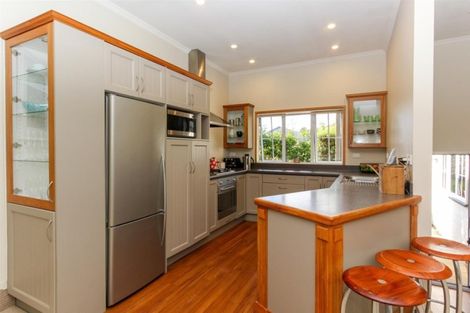 Photo of property in 52a Poplar Grove, Whalers Gate, New Plymouth, 4310