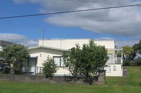 Photo of property in 14 Shaw Road, Waihi Beach, 3611