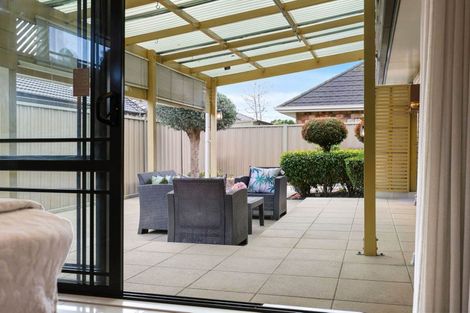 Photo of property in 16 Erceg Way, Rosehill, Papakura, 2113
